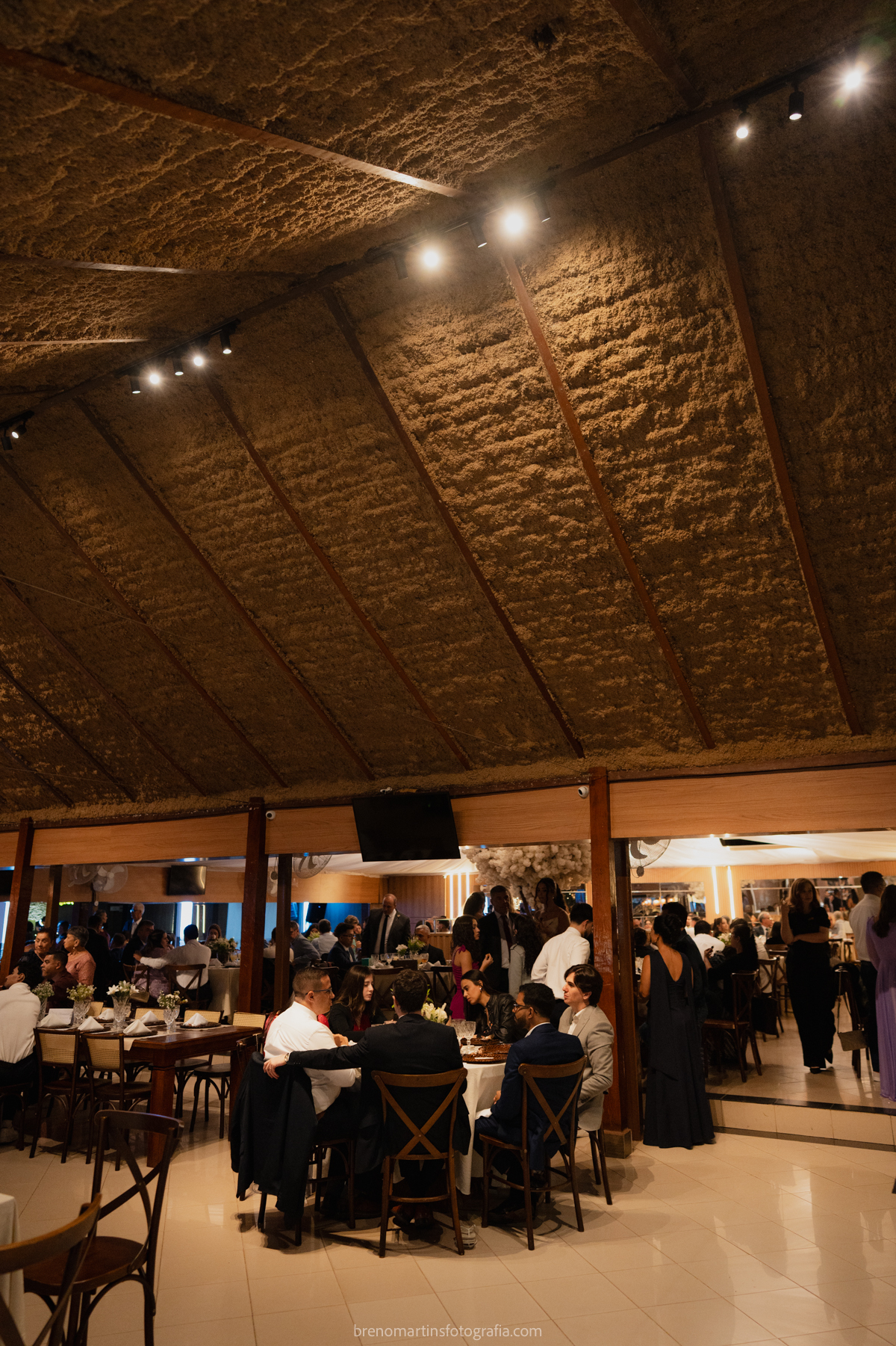 larissa-e-nicholas-lindo-casamento-no-espaco-alpes-serrano-brenomartinsfoto