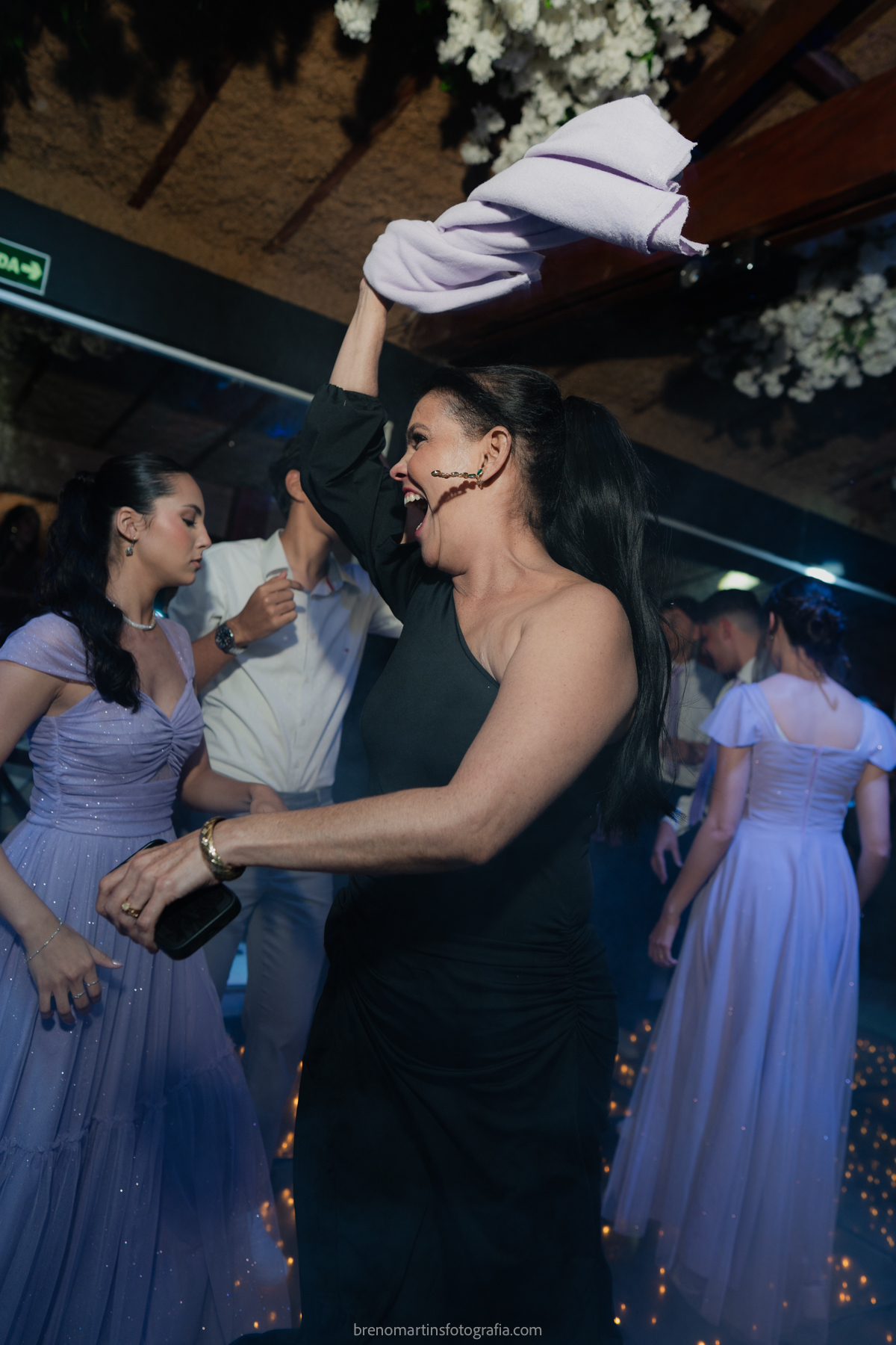 larissa-e-nicholas-lindo-casamento-no-espaco-alpes-serrano-brenomartinsfoto