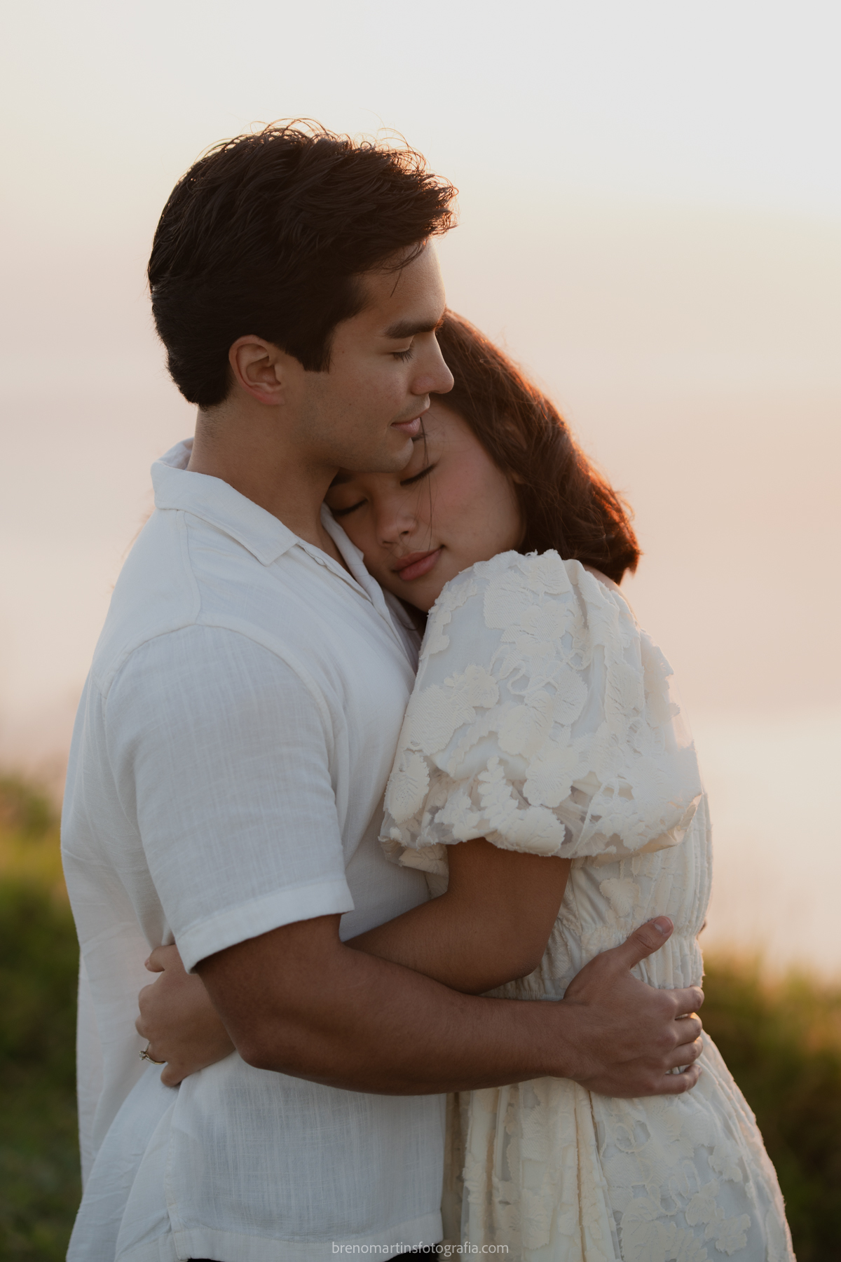 olivia-e-eric-lindo-pre-wedding-no-morro-do-capuava-brenomartinsfoto