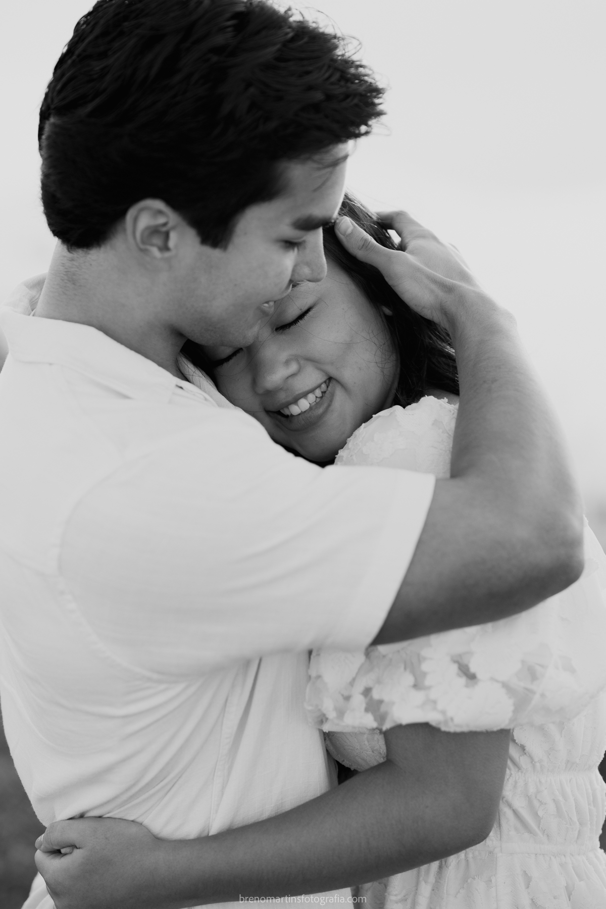 olivia-e-eric-lindo-pre-wedding-no-morro-do-capuava-brenomartinsfoto
