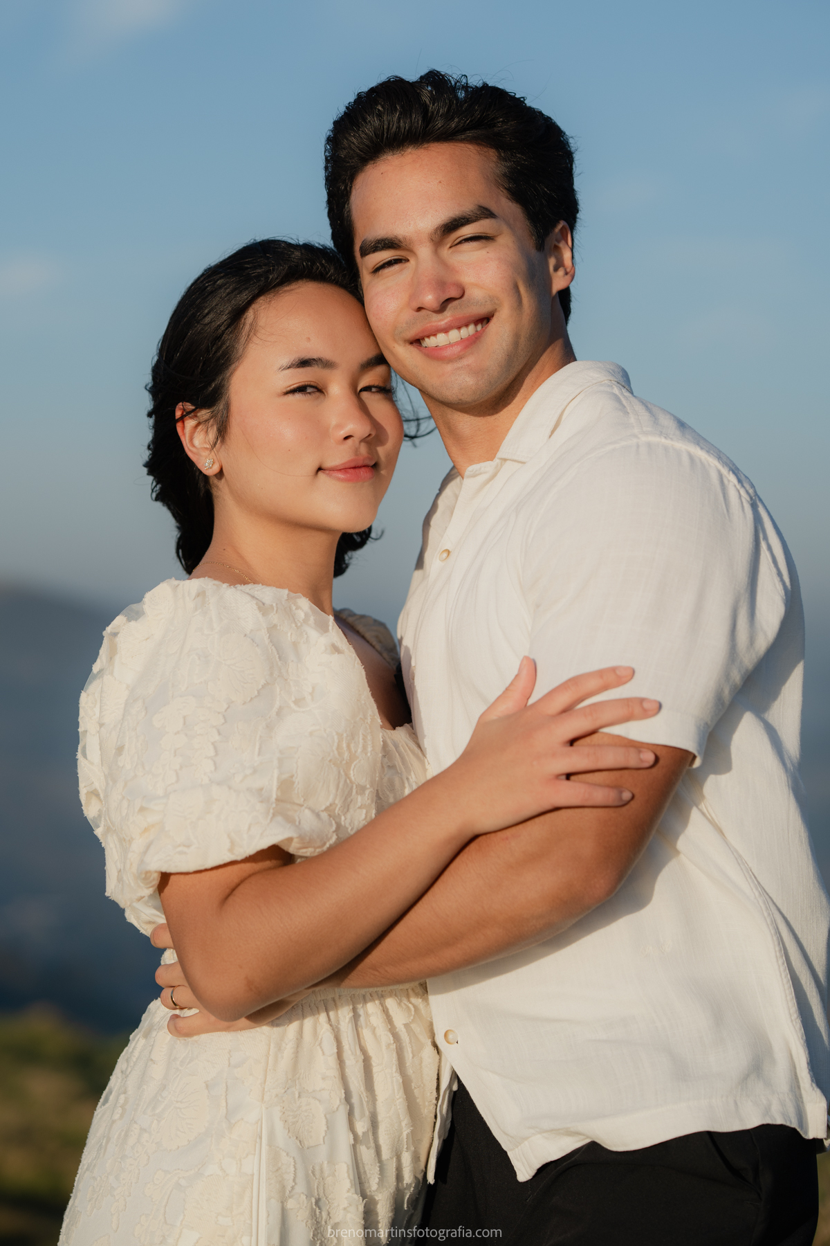 olivia-e-eric-lindo-pre-wedding-no-morro-do-capuava-brenomartinsfoto
