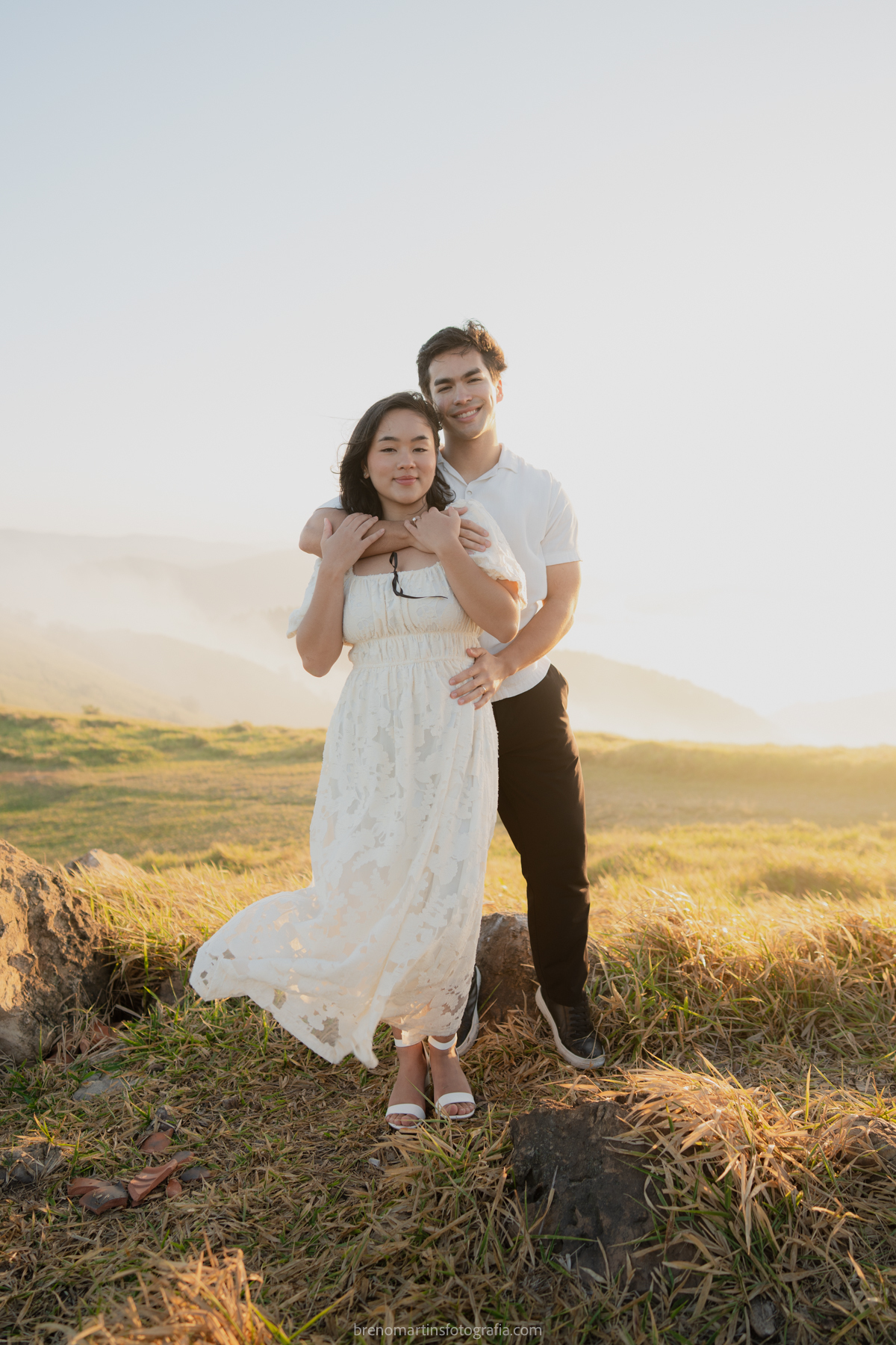 olivia-e-eric-lindo-pre-wedding-no-morro-do-capuava-brenomartinsfoto