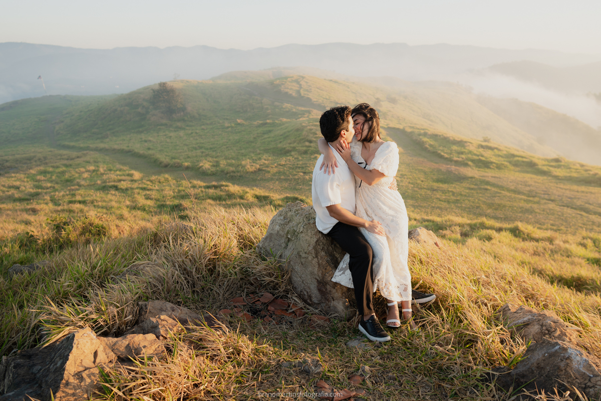 olivia-e-eric-lindo-pre-wedding-no-morro-do-capuava-brenomartinsfoto