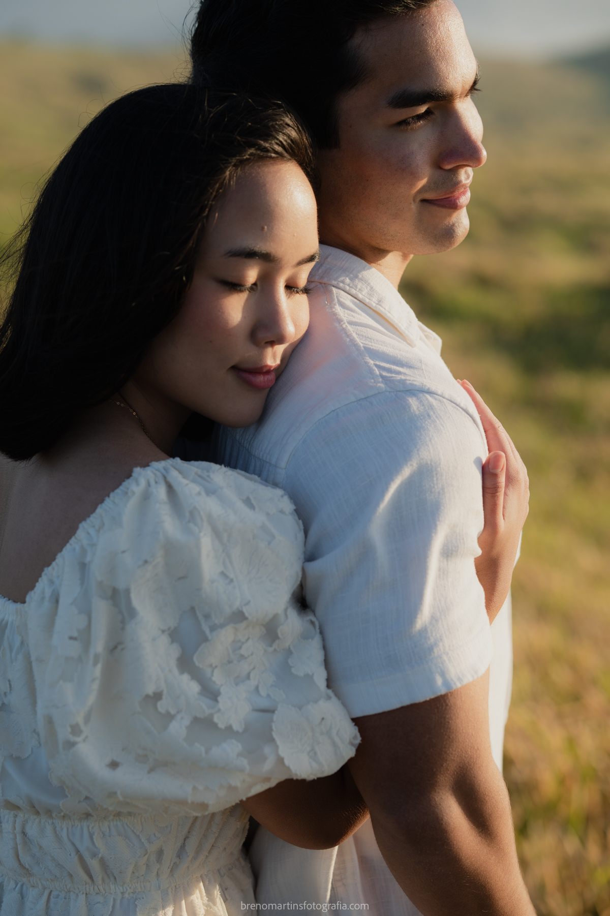 olivia-e-eric-lindo-pre-wedding-no-morro-do-capuava-brenomartinsfoto