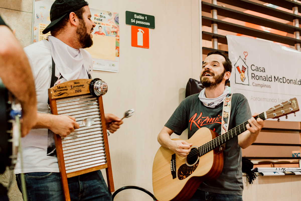 Mc-Dia-Feliz-nos-nao-estamos-sozinhos-mc-donalds-mc-dia-feliz-big-mac-alem-da-fotografia-dicas-de-fotografia-breno-martins-fotografia