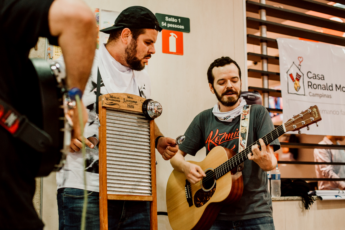Mc-Dia-Feliz-nos-nao-estamos-sozinhos-mc-donalds-mc-dia-feliz-big-mac-alem-da-fotografia-dicas-de-fotografia-breno-martins-fotografia