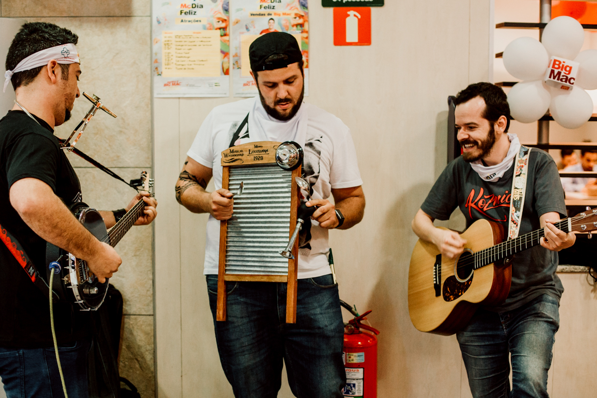Mc-Dia-Feliz-nos-nao-estamos-sozinhos-mc-donalds-mc-dia-feliz-big-mac-alem-da-fotografia-dicas-de-fotografia-breno-martins-fotografia