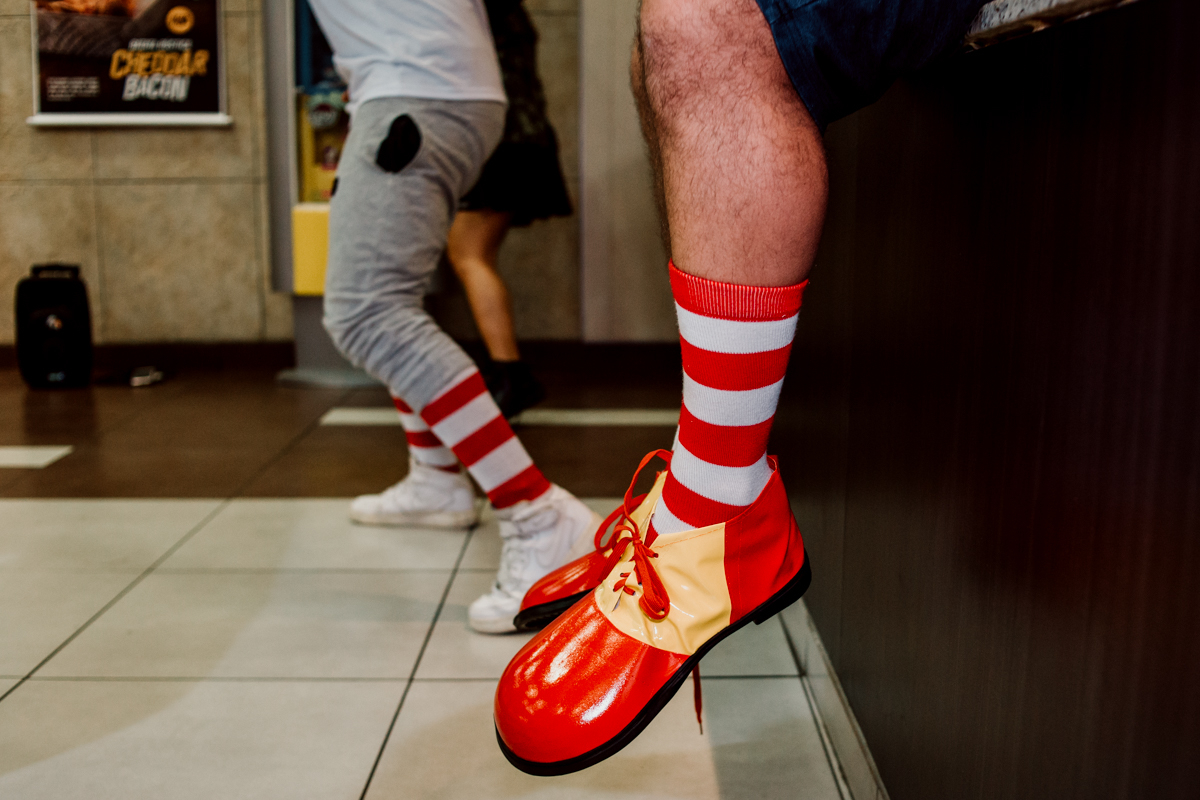 Mc-Dia-Feliz-nos-nao-estamos-sozinhos-mc-donalds-mc-dia-feliz-big-mac-alem-da-fotografia-dicas-de-fotografia-breno-martins-fotografia