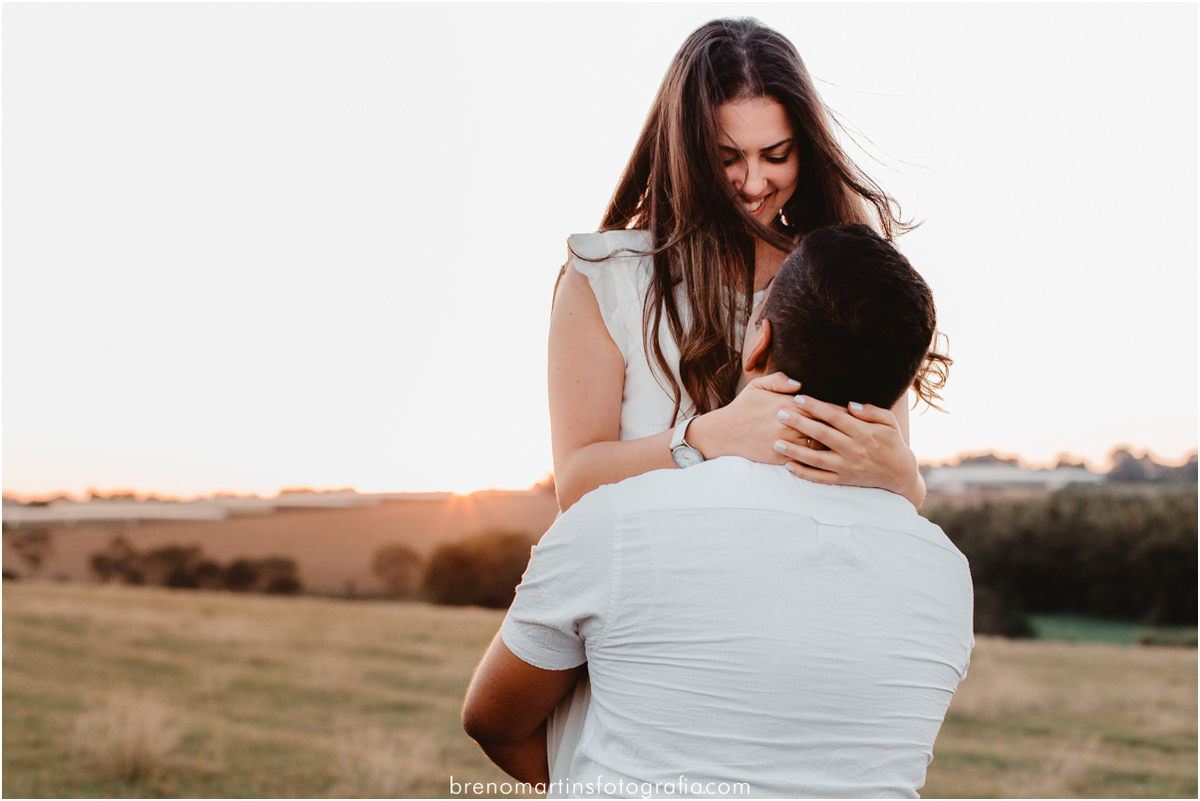 mayara-e-lucas-ensaio-pre-wedding-em-holambra-cidade-das-flores-dicas-de-fotografia-em-holambra-ensaio-na-cidade_das-flores_theo-turismo-em-holambra-breno-martins-fotografia