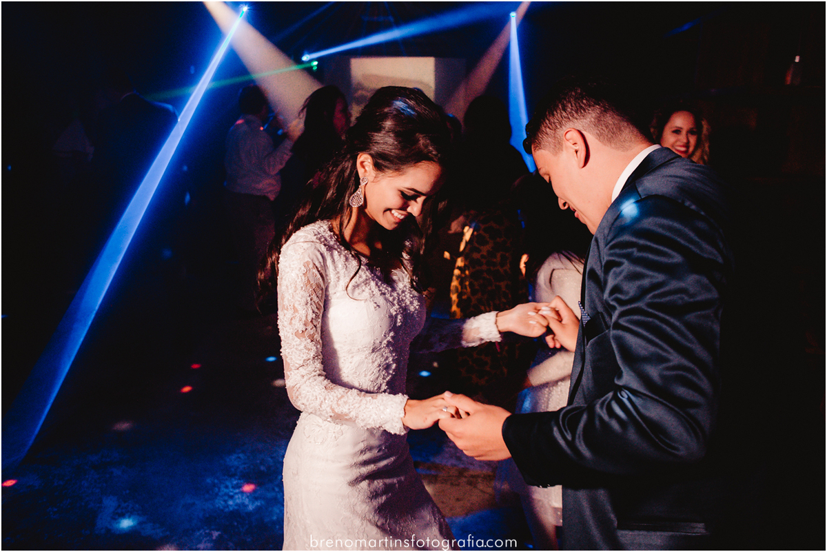 roberta-e-carlos-casamento-armazem-465-armazem465-barueri-noiva-casamento-sud-templo-de-sp-breno-martins-fotografia-casar-em-barueri-fotografo-em-barueri-sp