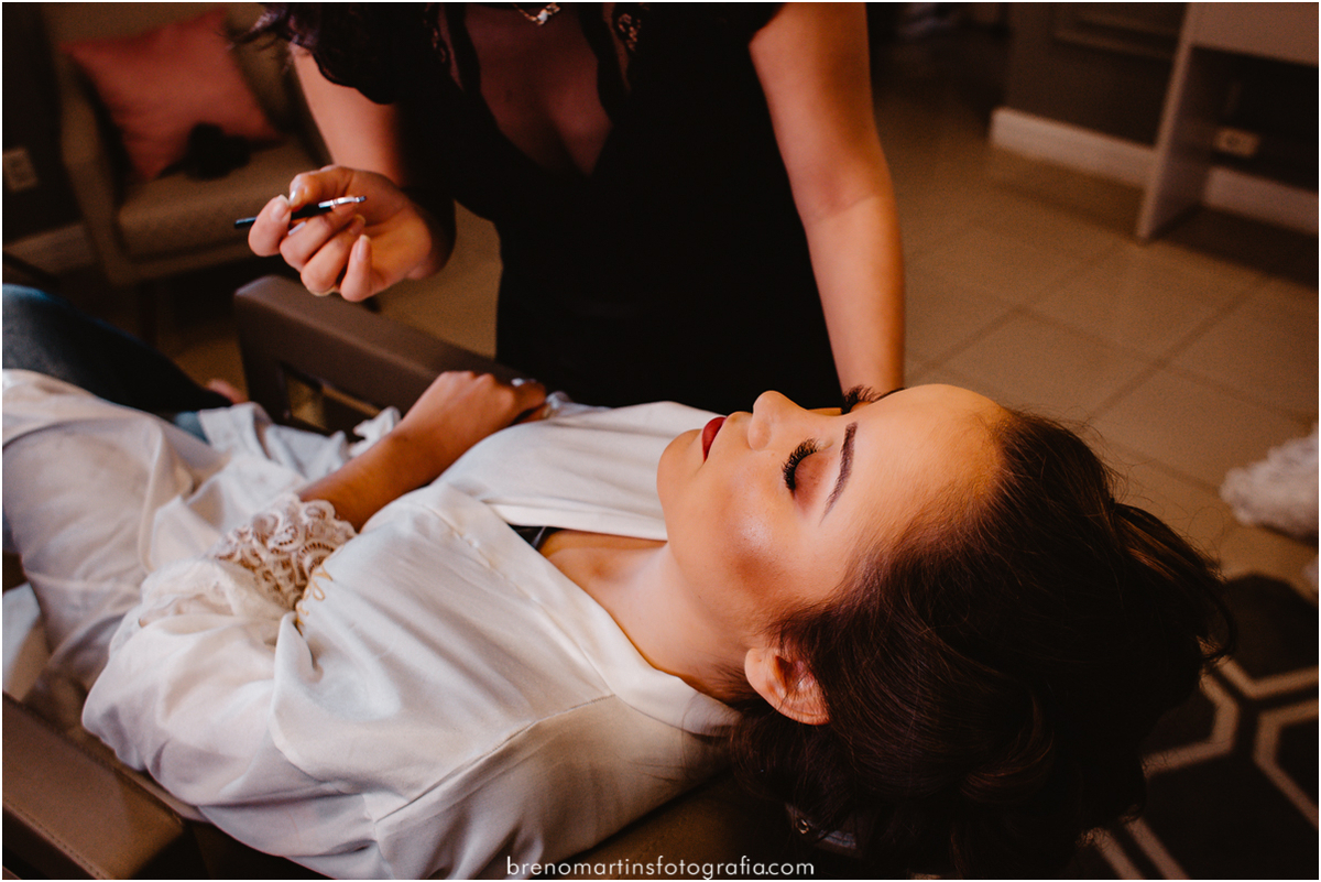 carol-e-lucas-making-of-no-espaco-florenca-em-indaiatuba-noivas-2020-dicas-de-making-of-de-noiva-casar-no-interior-sp-making-of-noiva-casamento-sud-mormon-noiva-2019-breno-martins-fotografia