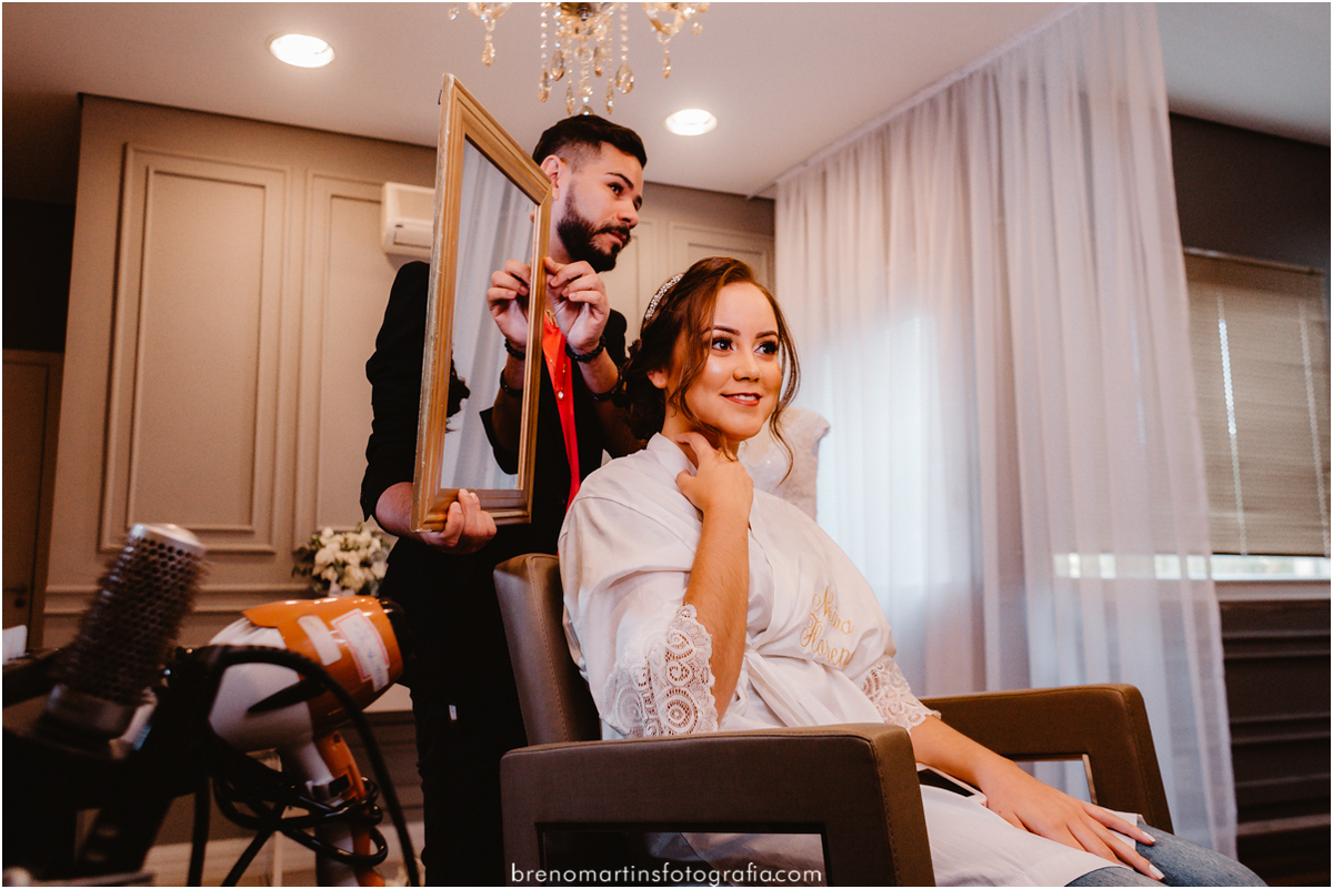 carol-e-lucas-making-of-no-espaco-florenca-em-indaiatuba-noivas-2020-dicas-de-making-of-de-noiva-casar-no-interior-sp-making-of-noiva-casamento-sud-mormon-noiva-2019-breno-martins-fotografia