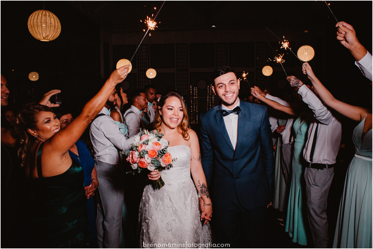 Leticia-e-robson-casamento-em-embu-das-artes-espaco-mansao-das-artes-sao-paulo-breno-martins-fotografia