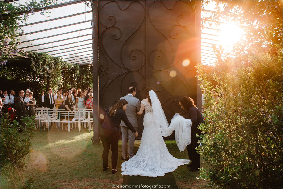 glaucia-e-marco-casamento-sud-villa-sansu-sorocaba-casamento-ao-ar-livre-villa-sansu-2020-breno-martins-fotografia-casar-em-sorocaba-villa-sansu-making-of-noiva-no-villa-sansu-casamento-no-final-de-tarde
