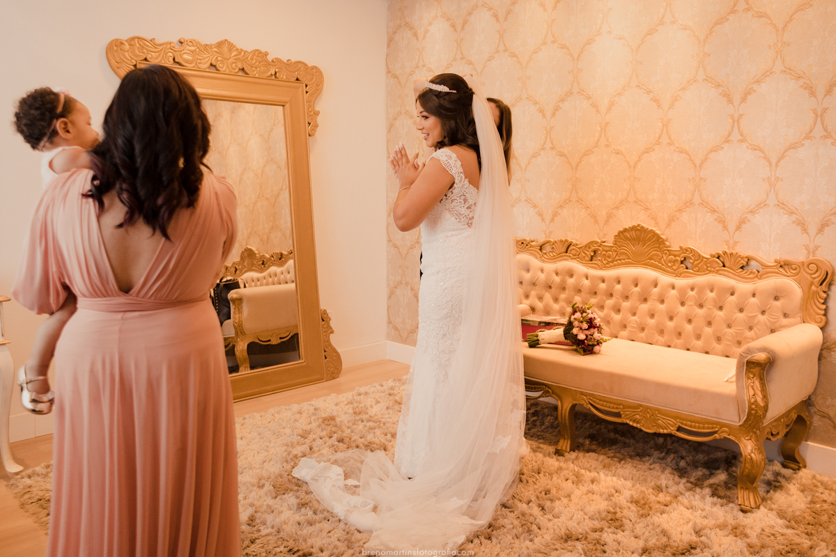 kenia-e-vitor-mozao-making-of-da-noiva-no-espaco-danila-gamarano-em-conselheiro-lafaiete-casamento-sud-fotografo-em-belo-horizonte-templo-sud-breno-martins-fotografia