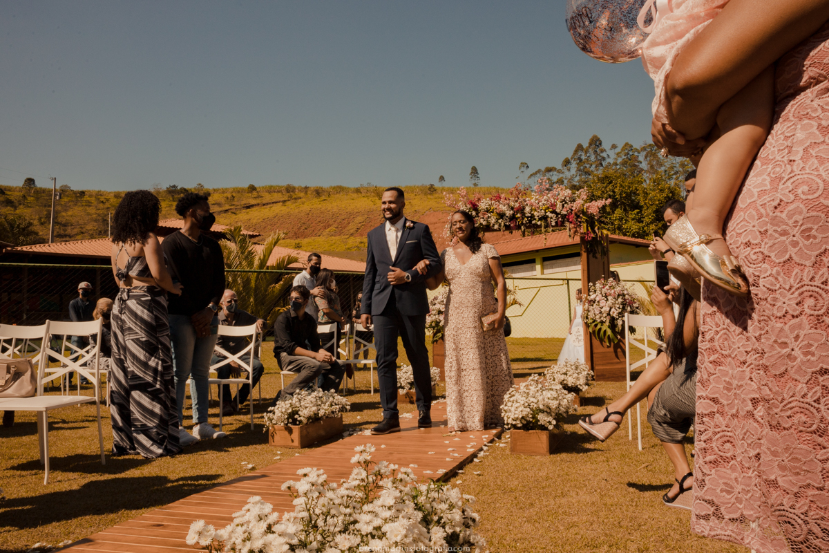 kenia-e-vitor-casamento-em-conselheiro-lafaiete-fotografo-breno-martins-fotografia-casamento-sud-mormon-dia-da-noiva-danila-gamarano-casamento-no-campo-fotografo-em-conselheiro-lafaiete