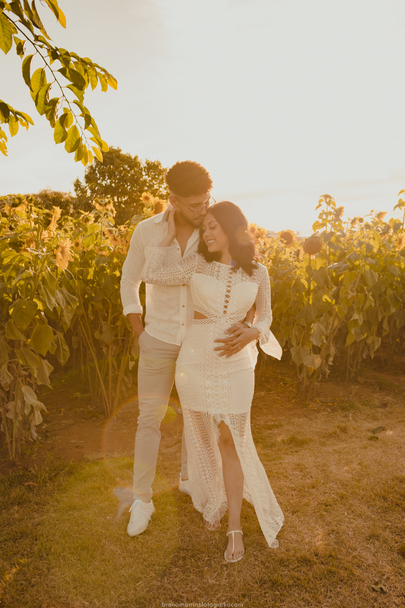 Francyelle-e-wendel-pre-wedding-em-holambra-com-a-theos-turismo-fotografo-no-bloeman-park-holambra-cidade-das-flores-breno-martins-fotografia-canal-alem-da-fotografia