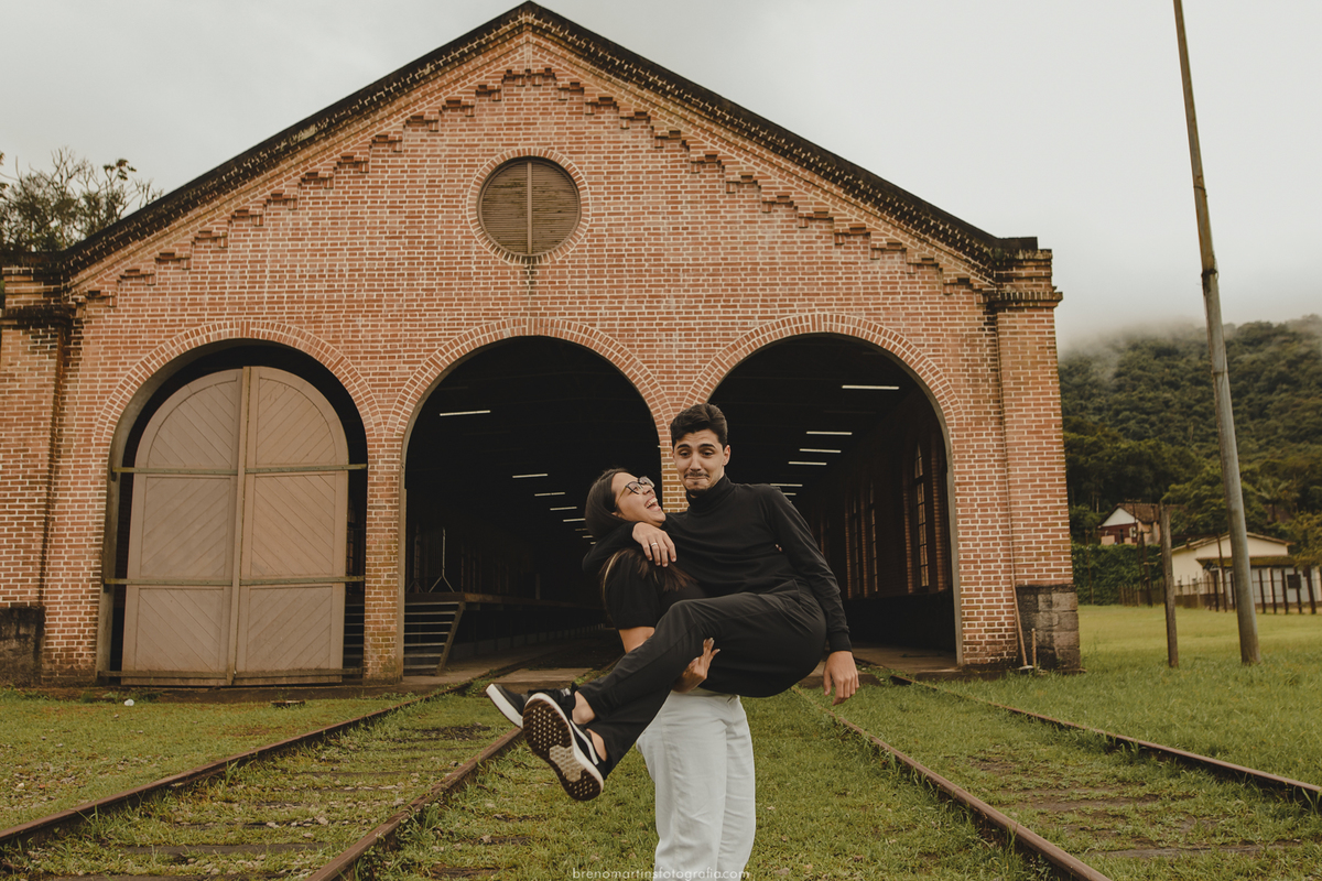 Valeska-e-aaron-pre-wedding-em-paranapiacaba-sp-ensaio-em-paranapiacaba-sessao-familia-eternidade-templo-de-campinas-selamento-breno-martins-fotografia-templo-de-sao-paulo-templo-campinas-templo-rio-de-janeiro-templo-curitiba-mormon-sud_no-casamento