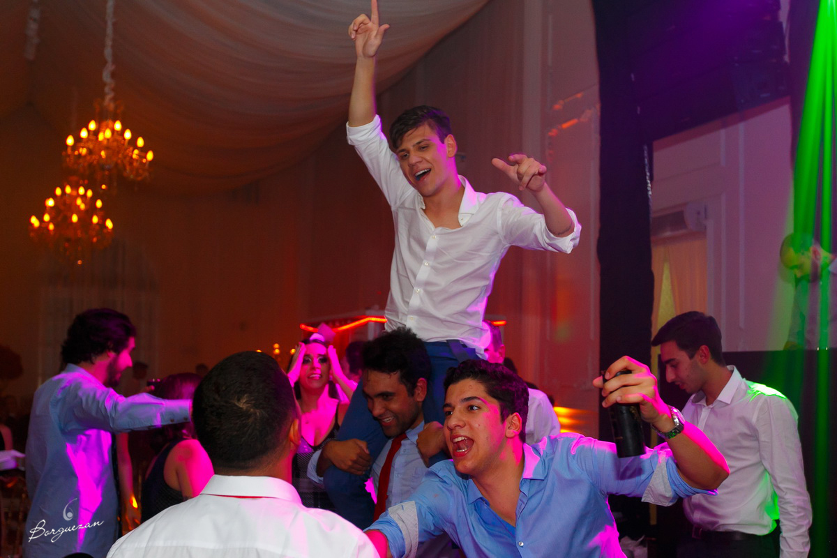 Divertindo com os amigos