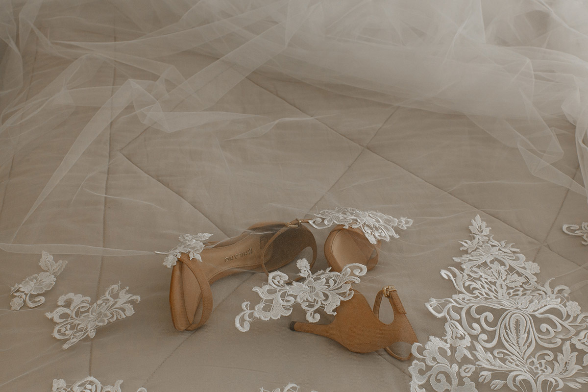 véu e sapato da Noiva