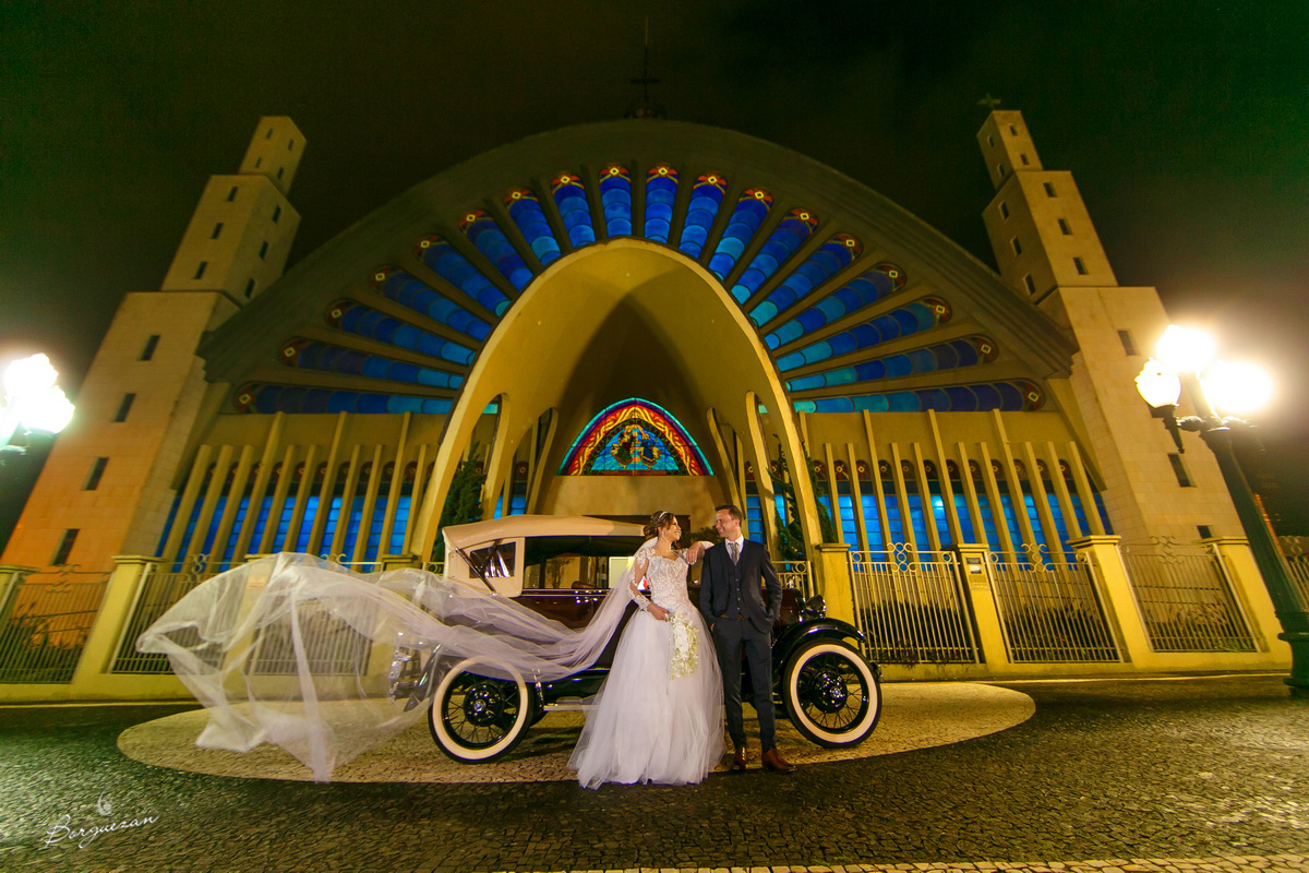 calhambeque na catedral de Ponta Grossa
