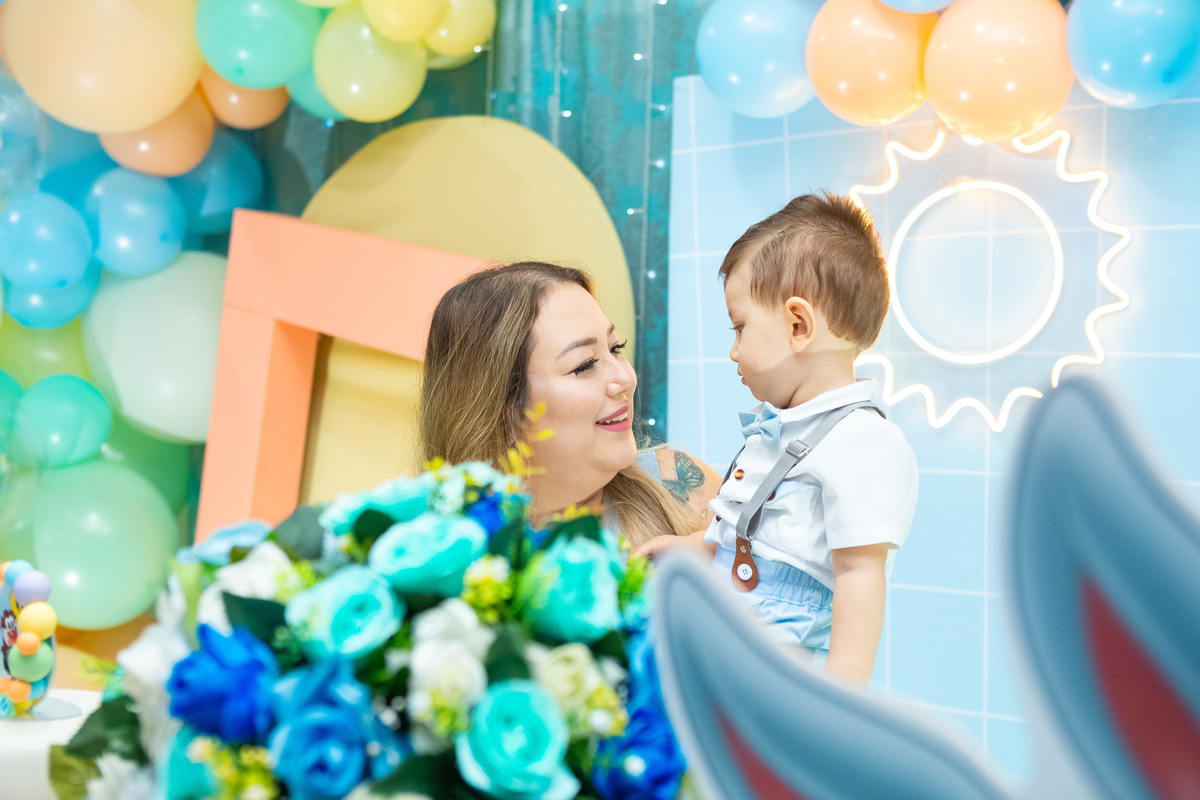 aniversário 1 ano, festa infantil, tema looney tunes, decoração looney tunes, pernalonga, piu-piu, patolino, buffet infantil, fotografia de aniversário, fotógrafo infantil, primeiro aniversário leonardo, fotos festa 1 ano, festa baby looney tunes, ensaio 