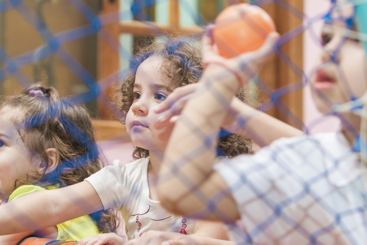 crianças brincando na festa de aniversário, fotografo de aniversário, fotografia de festa de aniversário