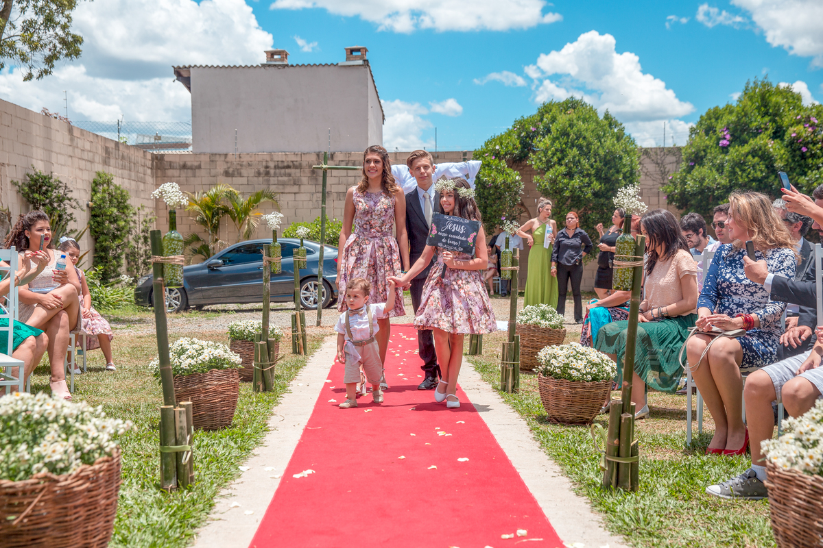 casamento em espaço di ungaro, entrada das alianças, cerimonia de casamento,  fotografo de casamento, casamento em suzano, fotografo em suzano, empresa de foto e video, festa de casamento, zurique foto e video, fotos de casamento, fotografia de casamento