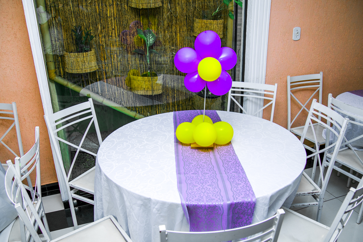 mesa, ensaio de fotos infantil de aniversário, aniversário de 5 anos, festa de aniversário, fotografo para festa de aniversário, fotografo de aniversário, fotografo em suzano, fotografia de aniversário infantil, festa de aniversário dos enrolados