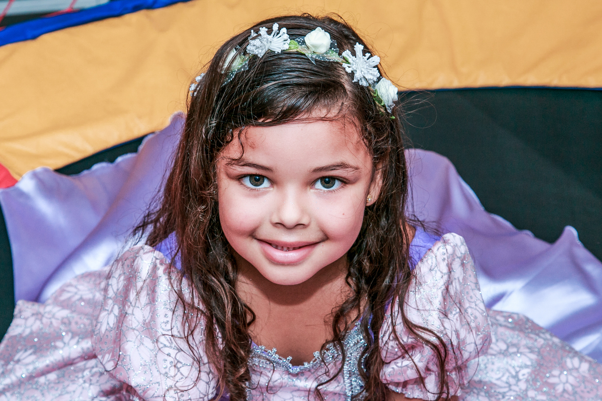 pula pula, ensaio de fotos infantil de aniversário, aniversário de 5 anos, festa de aniversário, fotografo para festa de aniversário, fotografo de aniversário, fotografo em suzano, fotografia de aniversário infantil, festa de aniversário dos enrolados