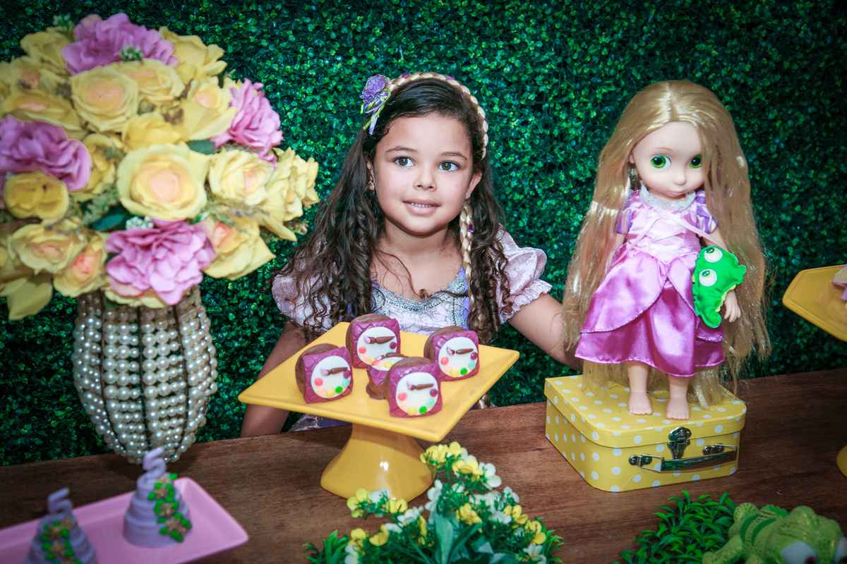 pula pula, ensaio de fotos infantil de aniversário, aniversário de 5 anos, festa de aniversário, fotografo para festa de aniversário, fotografo de aniversário, fotografo em suzano, fotografia de aniversário infantil, festa de aniversário dos enrolados