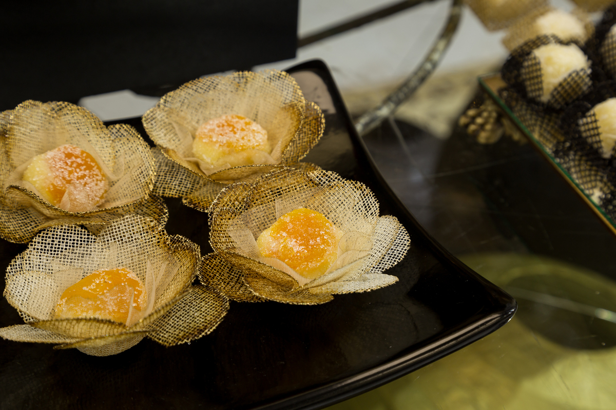 foto de aniversario, festa a fantasia, festa de 40 anos, festa de 30 anos, festa alegre, festa, balada, fotografo de balada, fotografia de balada, mogi, suzano, poá, itaqua, zurique foto e video, mascara, mesa de docinhos, bolo cenografico