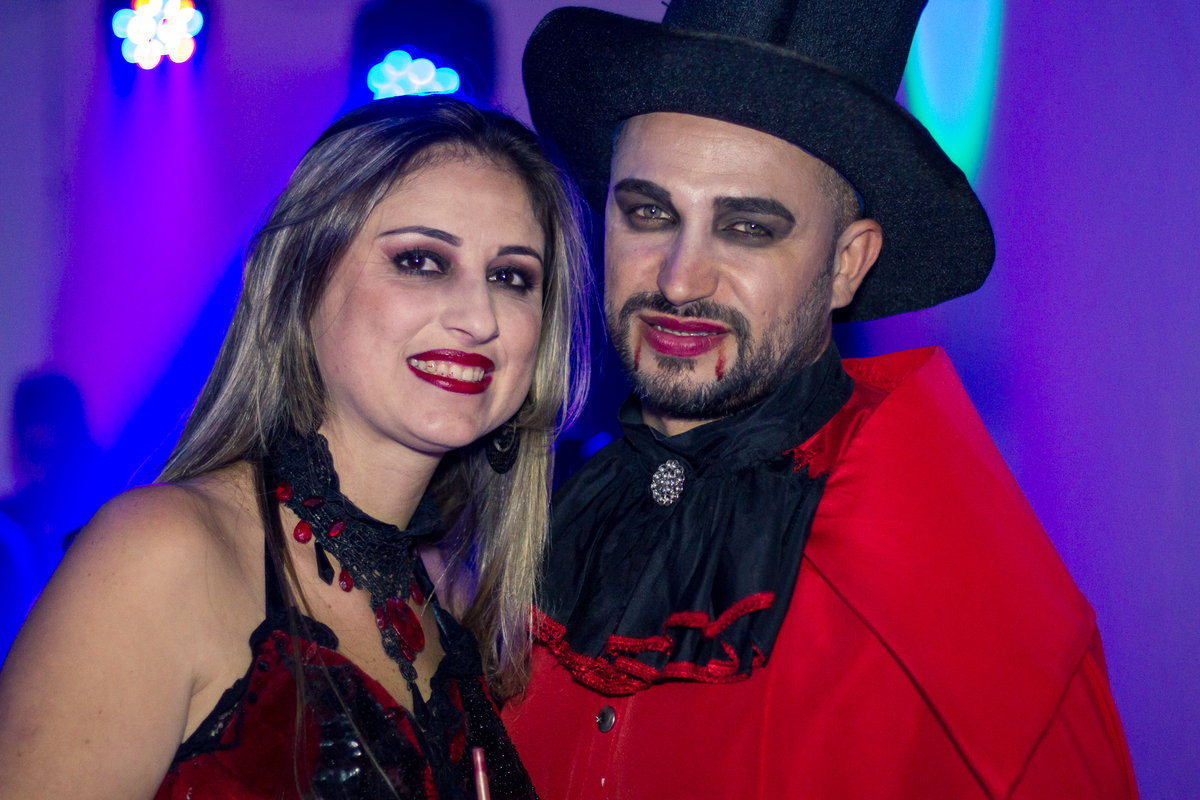 foto de aniversario, festa a fantasia, festa de 40 anos, festa de 30 anos, festa alegre, festa, balada, fotografo de balada, fotografia de balada, mogi, suzano, poá, itaqua, zurique foto e video, mascara, mesa de docinhos, bolo cenografico