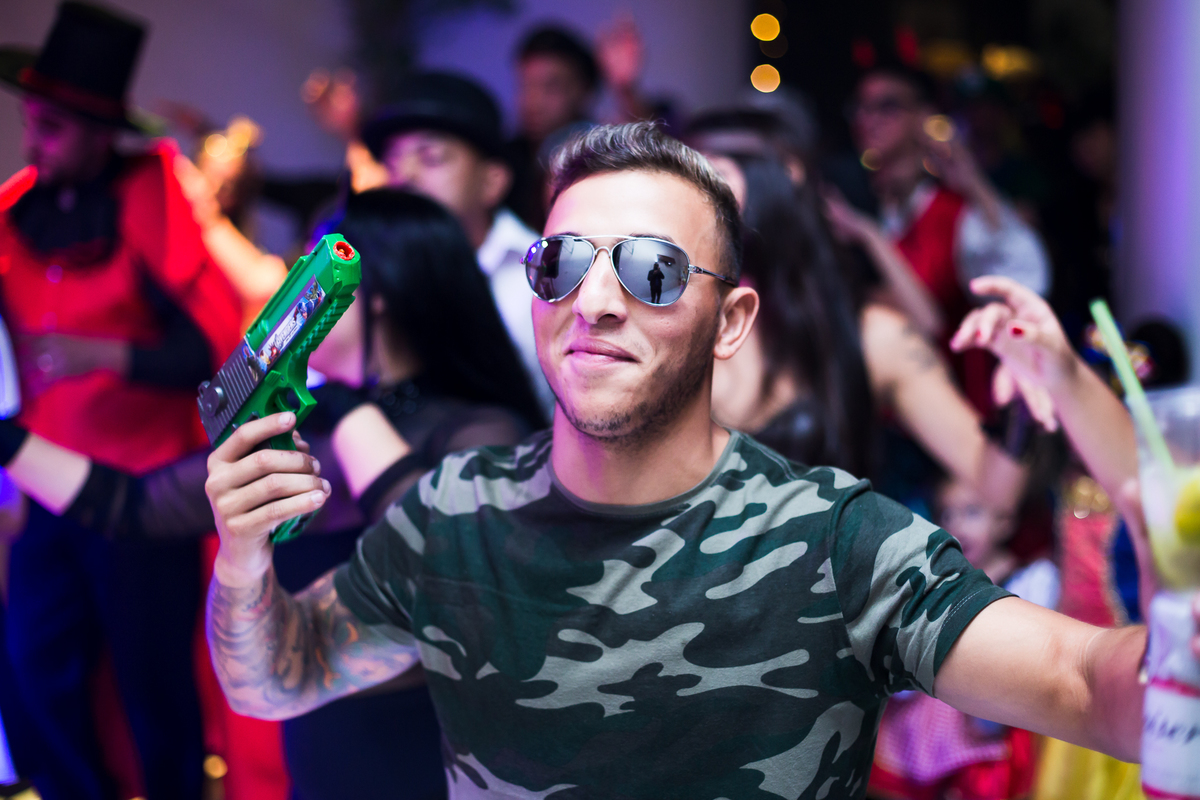 foto de aniversario, festa a fantasia, festa de 40 anos, festa de 30 anos, festa alegre, festa, balada, fotografo de balada, fotografia de balada, mogi, suzano, poá, itaqua, zurique foto e video, mascara, mesa de docinhos, bolo cenografico