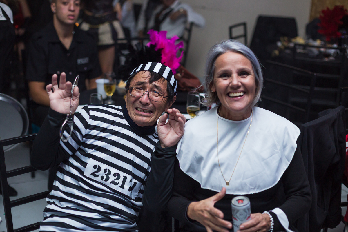foto de aniversario, festa a fantasia, festa de 40 anos, festa de 30 anos, festa alegre, festa, balada, fotografo de balada, fotografia de balada, mogi, suzano, poá, itaqua, zurique foto e video, mascara, mesa de docinhos, bolo cenografico