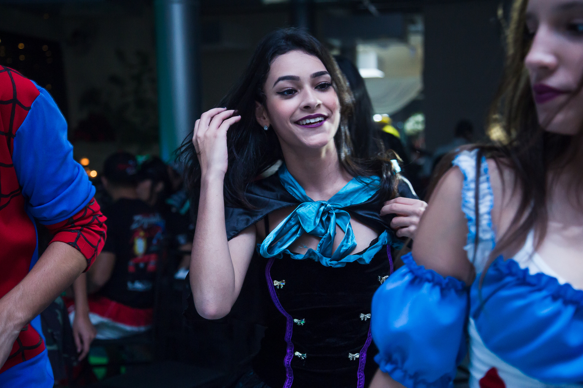 foto de aniversario, festa a fantasia, festa de 40 anos, festa de 30 anos, festa alegre, festa, balada, fotografo de balada, fotografia de balada, mogi, suzano, poá, itaqua, zurique foto e video, mascara, mesa de docinhos, bolo cenografico