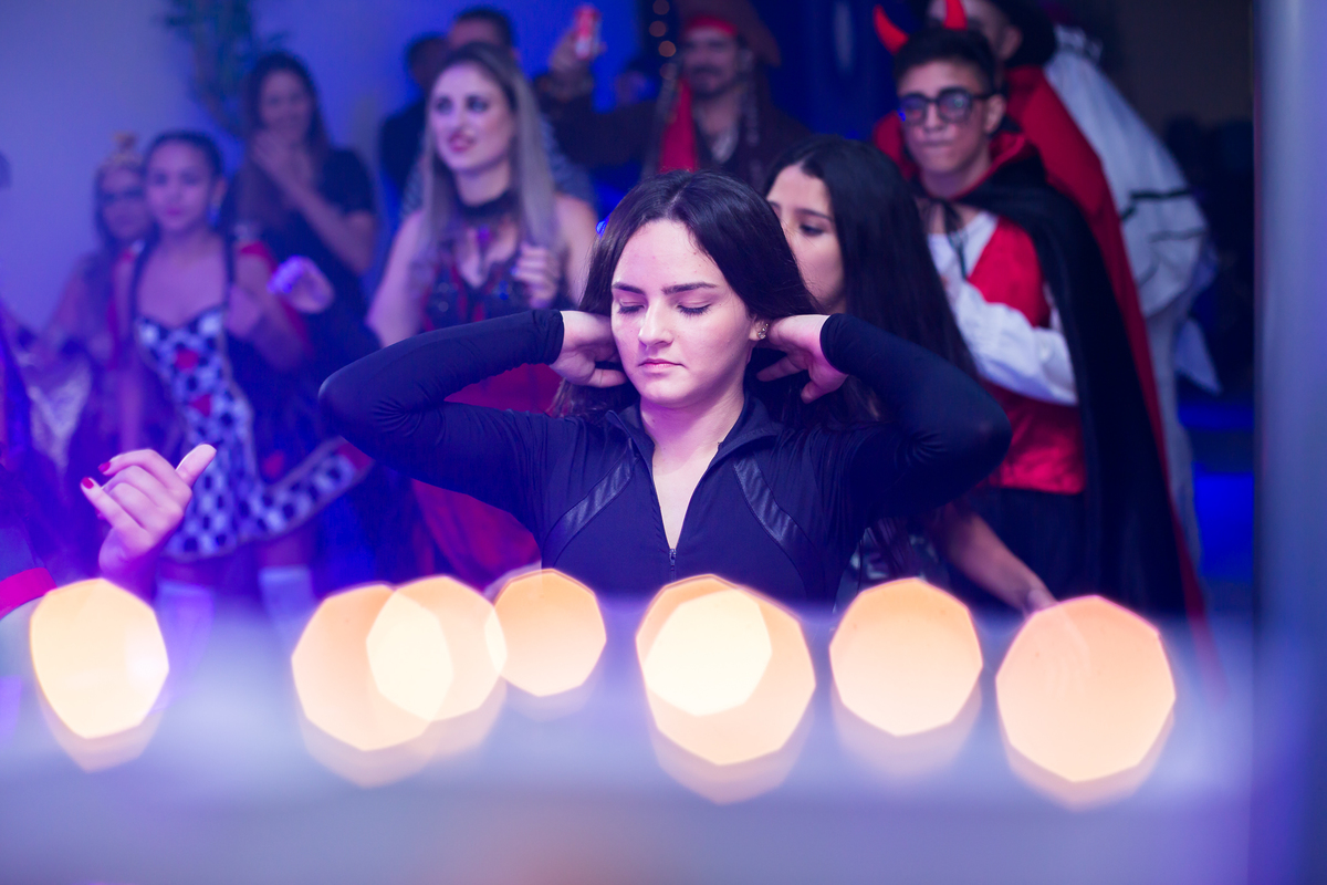 foto de aniversario, festa a fantasia, festa de 40 anos, festa de 30 anos, festa alegre, festa, balada, fotografo de balada, fotografia de balada, mogi, suzano, poá, itaqua, zurique foto e video, mascara, mesa de docinhos, bolo cenografico