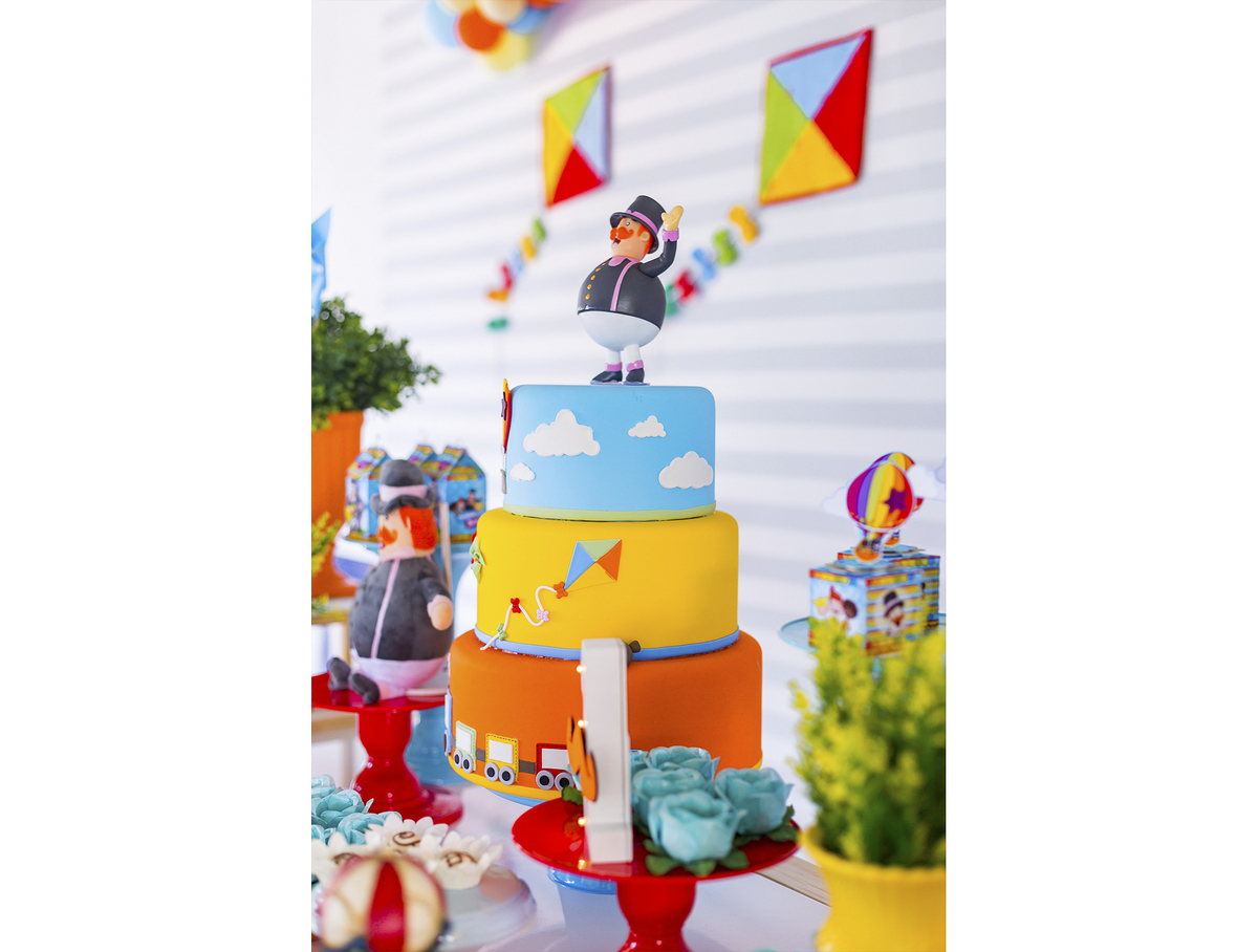 bolo cenográfico, porta feita de balão, balão mundo bita, arco de balão desconstruido, erika balões, fotografia de aniversario, fotógrafo de aniversario, fotógrafo em suzano, anabia fest, ana bia fest, decoração infantil