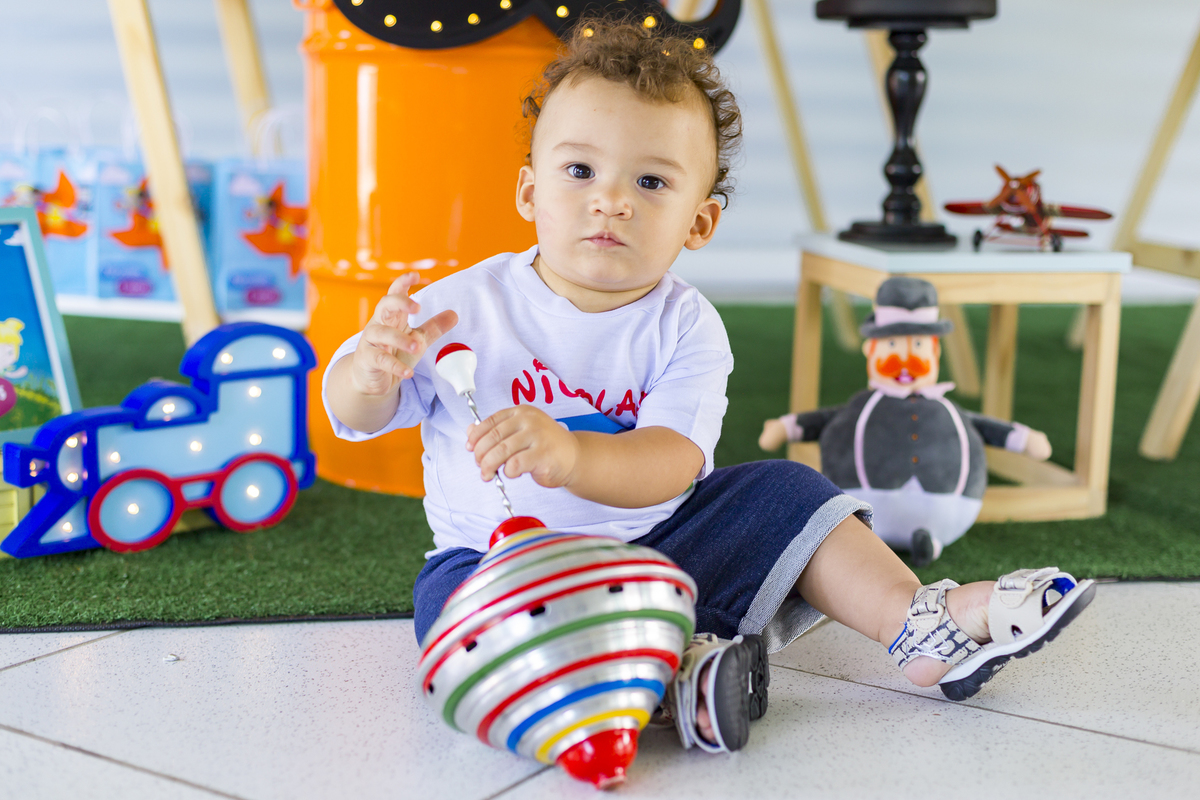 fotógrafo de aniversário, festa infantil, fotografia infantil, fotógrafo em suzano, mundo bita, decoração de aniversário, festa de 1 aninho, primeiro aninho. fotografia de festa infantil, zurique foto e vídeo