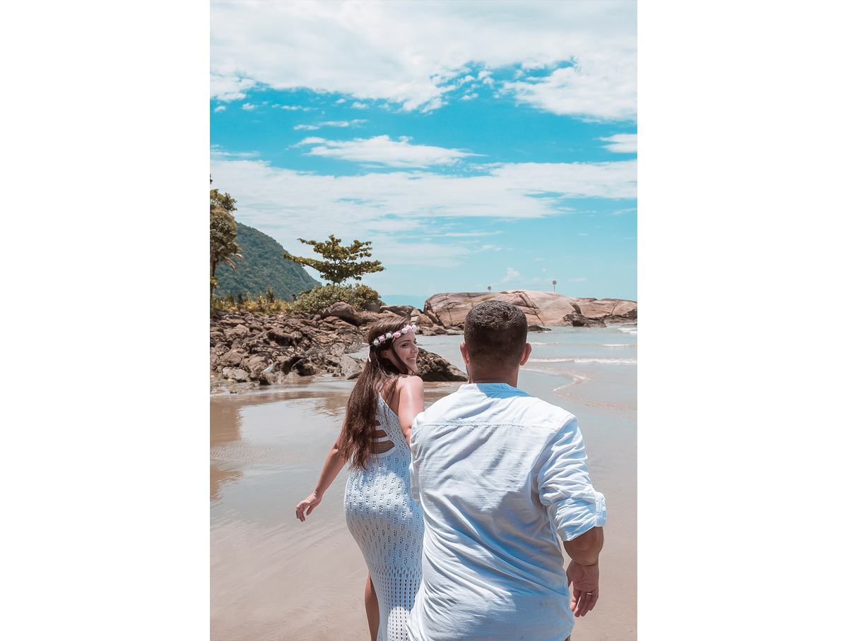 FOTÓGRAFO EM SUZANO, ENSAIO DE FOTOS PRÉ-WEDDING, ENSAIO FOTOGRÁFICO PRÉ-CASAMENTO, FOTOGRAFIA DE CASAIS, FOTOS DE NOIVOS. ensaio de  fotos na praia, ensaio fotográfico na praia, noivos na praia, pré wedding na praia