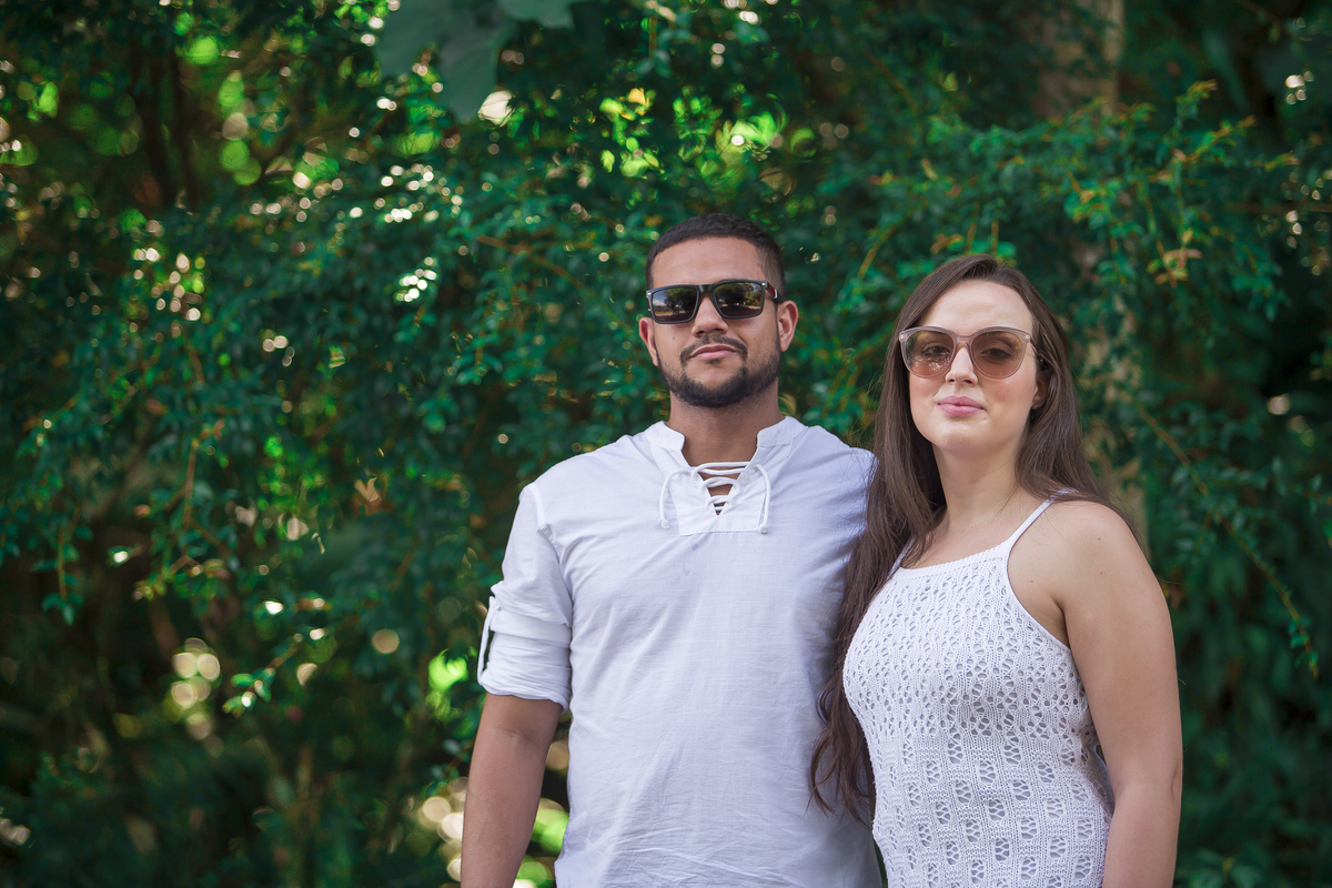 FOTÓGRAFO EM SUZANO, ENSAIO DE FOTOS PRÉ-WEDDING, ENSAIO FOTOGRÁFICO PRÉ-CASAMENTO, FOTOGRAFIA DE CASAIS, FOTOS DE NOIVOS. ensaio de  fotos na praia, ensaio fotográfico na praia, noivos na praia, pré wedding na praia