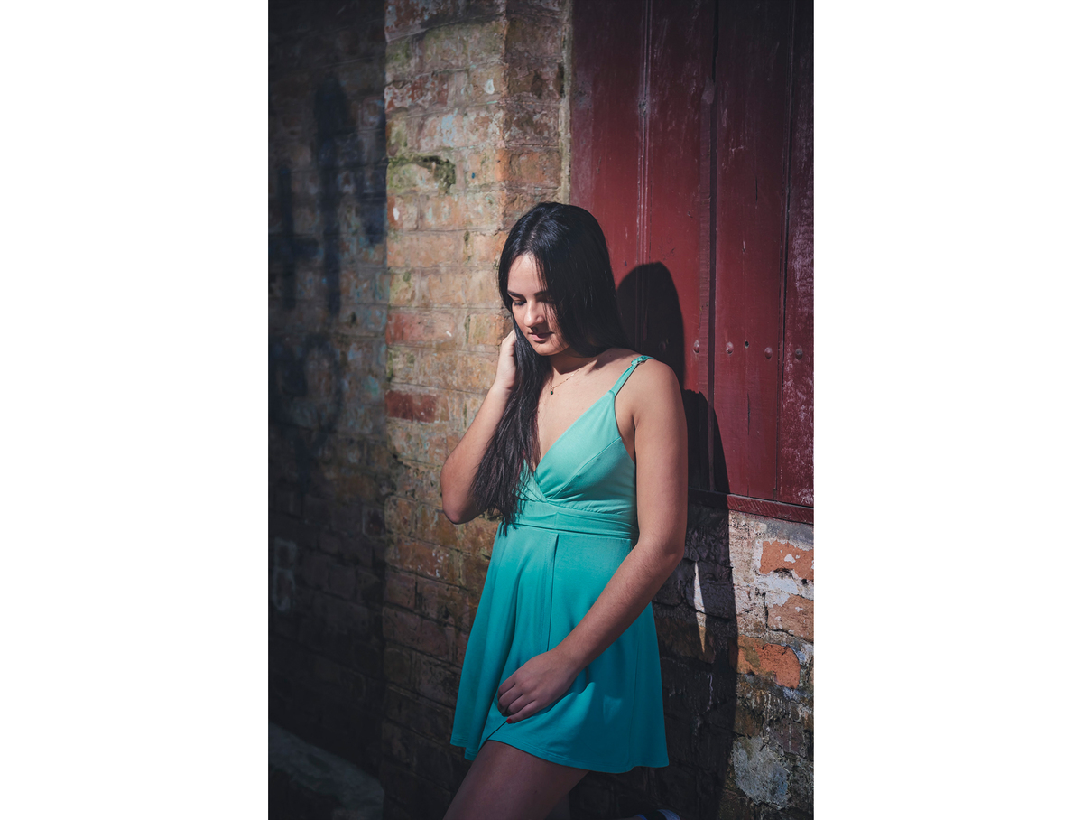 Ensaio feminino, paranapiacaba, ensaio de fotos, fotos na estação de trem, fotos de jovem, fotografo de ensaio feminino, fotografo em suzano, fotografo profissional, foto ao ar livre, feminino