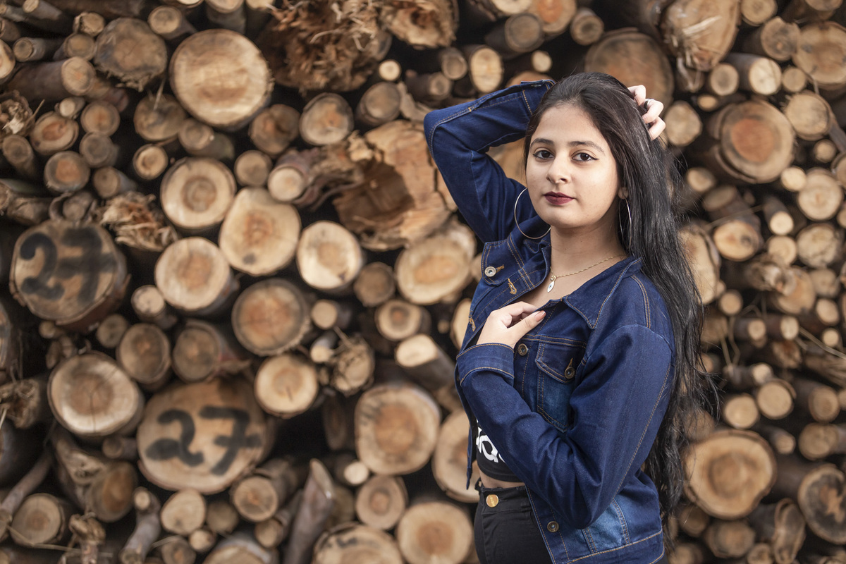 ensaio de fotos 15 anos, ensaio fotográfico, debutante, 15 anos, guararema, ensaio de fotos com madeira, pontilhão guararema, fotos linha do trem, ferrovia, ensaio fotográfico ferrovia, linha ferrea, ilha grande guararema