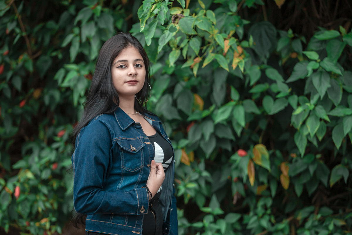 ensaio de fotos 15 anos, ensaio fotográfico, debutante, 15 anos, guararema, ensaio de fotos com madeira, pontilhão guararema, fotos linha do trem, ferrovia, ensaio fotográfico ferrovia, linha ferrea, ilha grande guararema