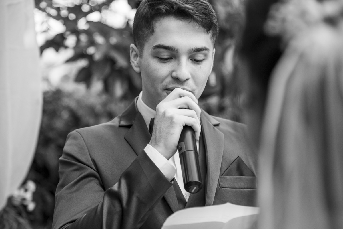 voto dos noivos, noiva olhando para o noivo, noivos no altar, casamento rustico, mesa, decoração de casamento, centro de mesa, recanto verde, noivas do campo, noivas no campo, wedding 2019, wedding 2020, fotografo de casamento, fotografo em suzano 