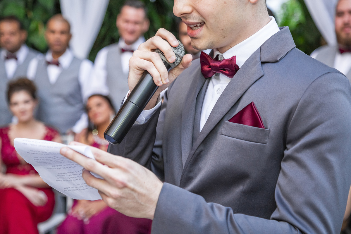 voto dos noivos, noiva olhando para o noivo, noivos no altar, casamento rustico, mesa, decoração de casamento, centro de mesa, recanto verde, noivas do campo, noivas no campo, wedding 2019, wedding 2020, fotografo de casamento, fotografo em suzano 