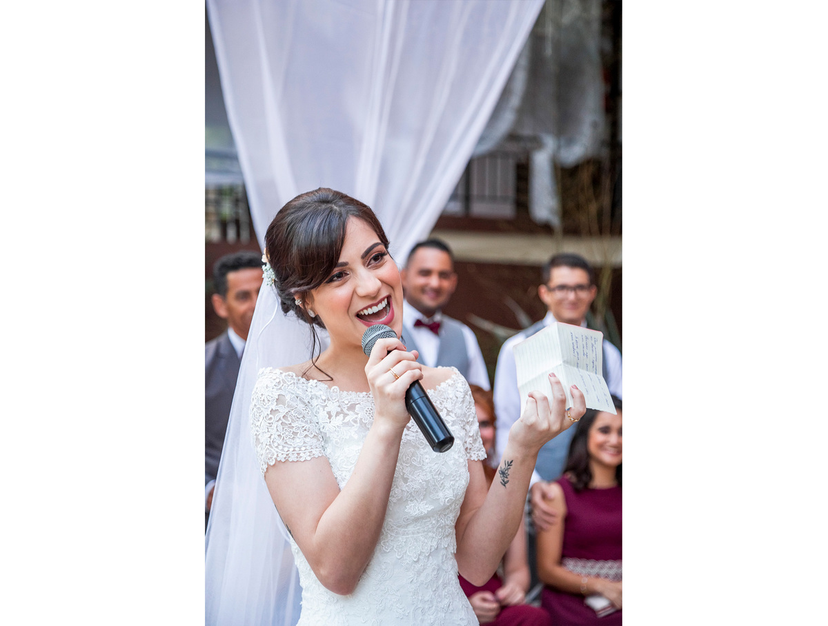voto dos noivos, noiva olhando para o noivo, noivos no altar, casamento rustico, mesa, decoração de casamento, centro de mesa, recanto verde, noivas do campo, noivas no campo, wedding 2019, wedding 2020, fotografo de casamento, fotografo em suzano 