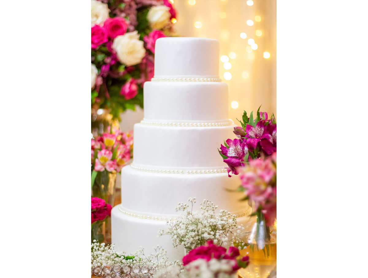 igreja matriz de suzano, fotografo em suzano, fotografo de suzano, fotografia de casamento, cerimonia de casamento, padre, foto das alianças, entrada das floristas, entrada da noiva, mãe da noiva, wedding, foto segurando o terço, madrinhas, padrinhos, poá