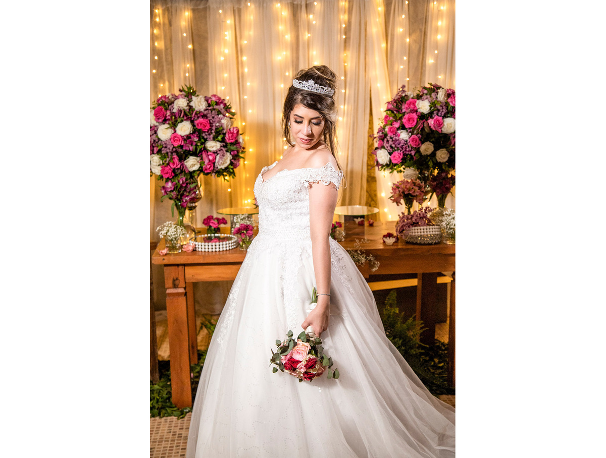 igreja matriz de suzano, fotografo em suzano, fotografo de suzano, fotografia de casamento, cerimonia de casamento, padre, foto das alianças, entrada das floristas, entrada da noiva, mãe da noiva, wedding, foto segurando o terço, madrinhas, padrinhos, poá