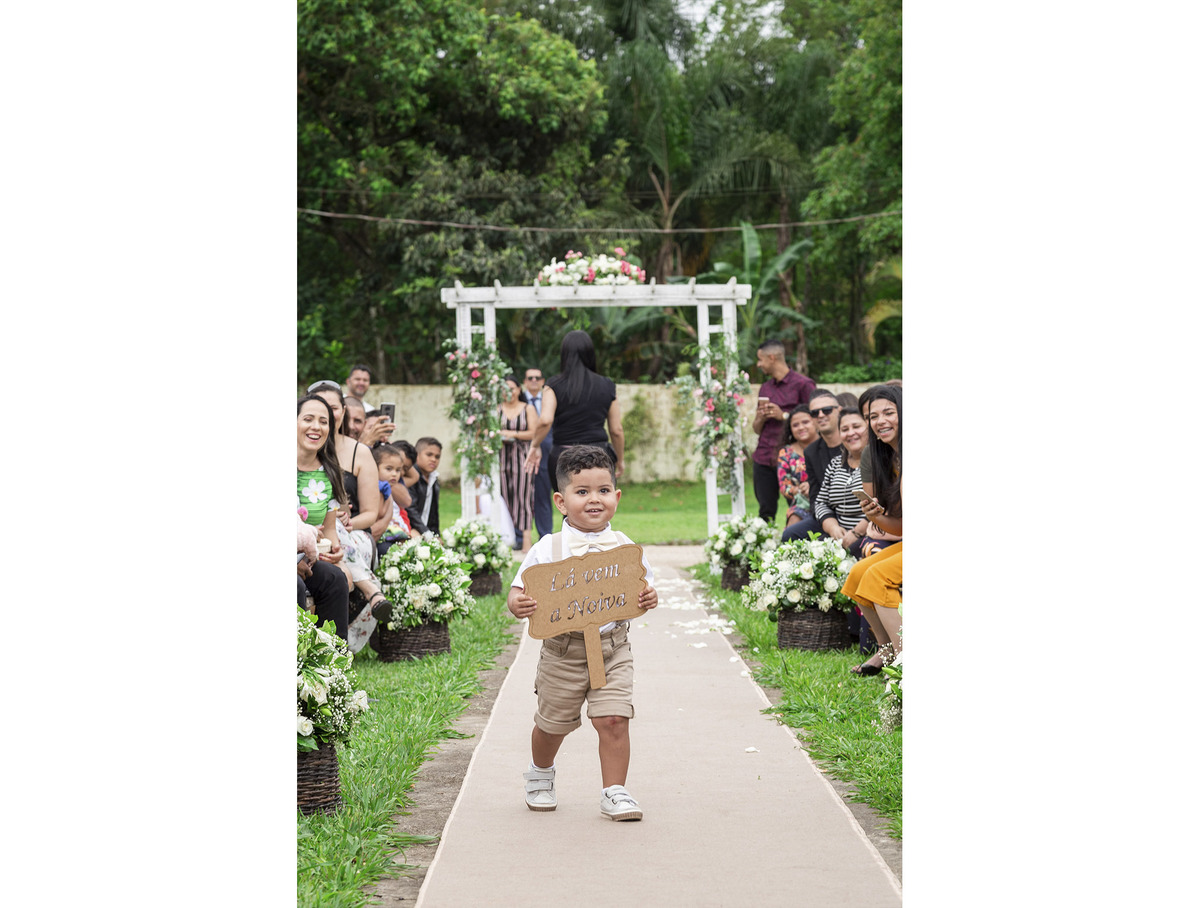criança no casamento, entrada da noiva, villaggio real